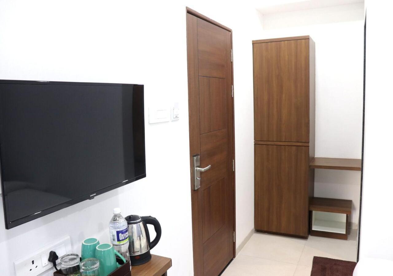 Sharman Suites Pune Bagian luar foto