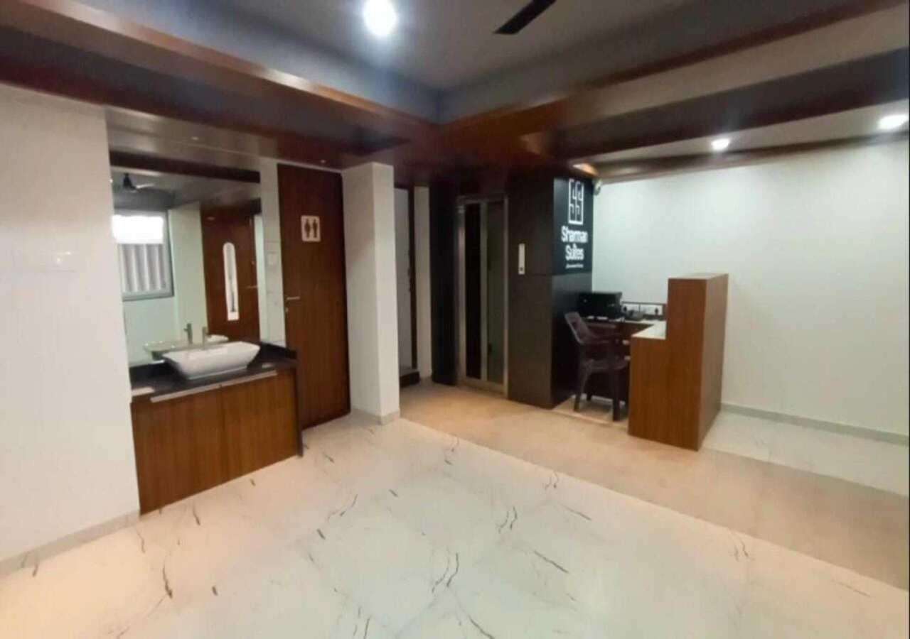 Sharman Suites Pune Bagian luar foto