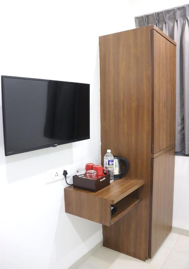 Sharman Suites Pune Bagian luar foto