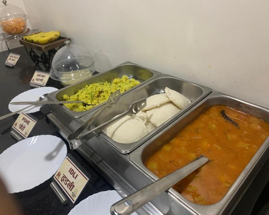 Sharman Suites Pune Bagian luar foto
